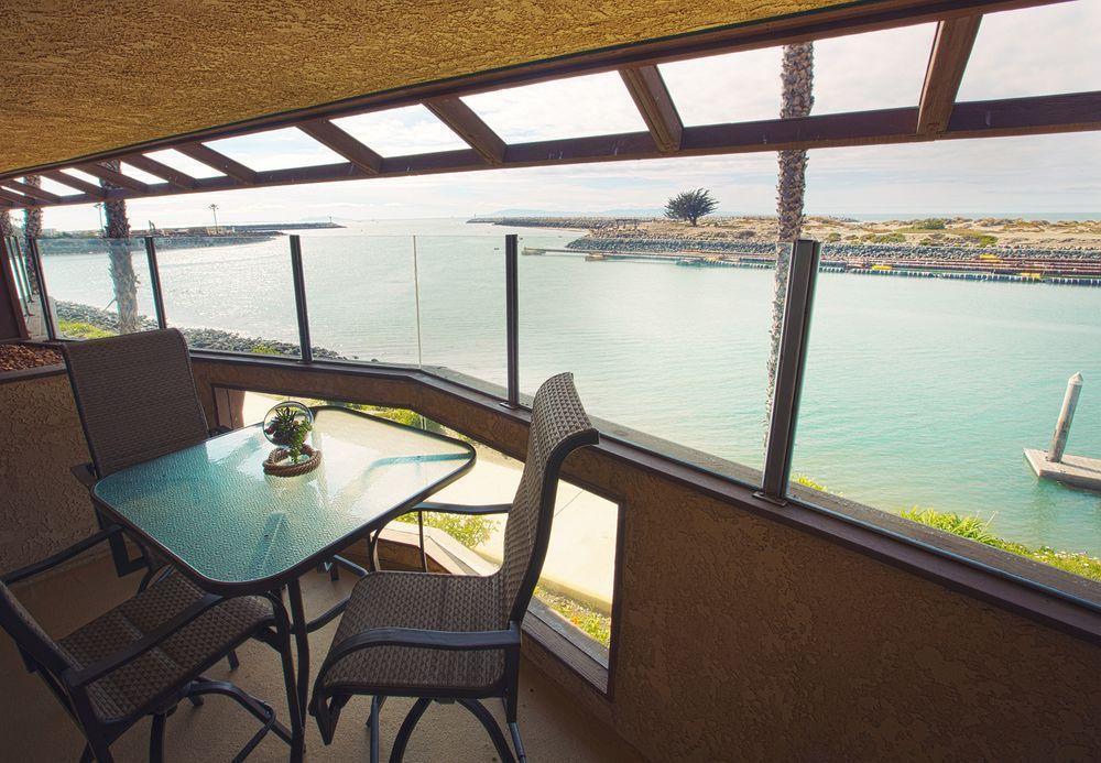 Harbortown Point Hotel Вентура Екстериор снимка